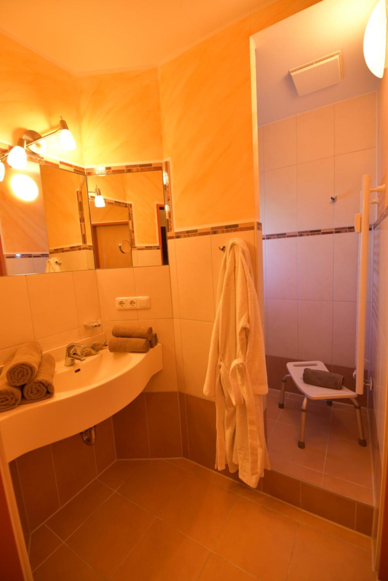 Erlkoenig Gaesteappartements Bad Füssing Pokoj fotografie